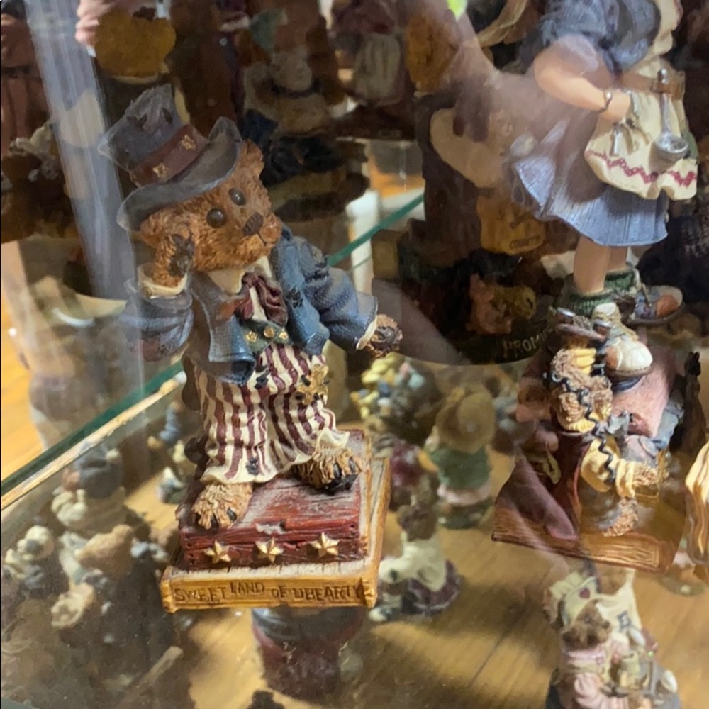 Boyd’s Bears and friends collections
